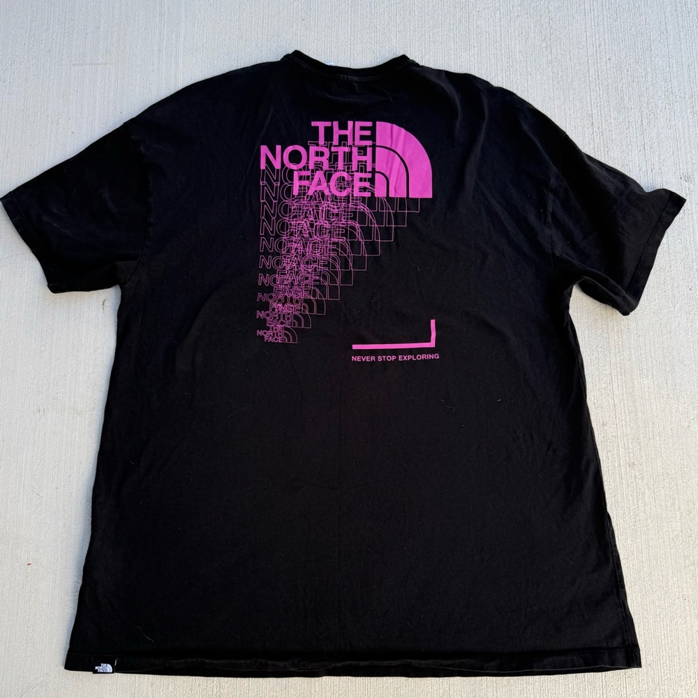 The North Face Never Stop Exploring Stacked Logo Black/Pink Tee Womens Medium